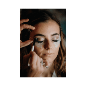  MAKE-UP
